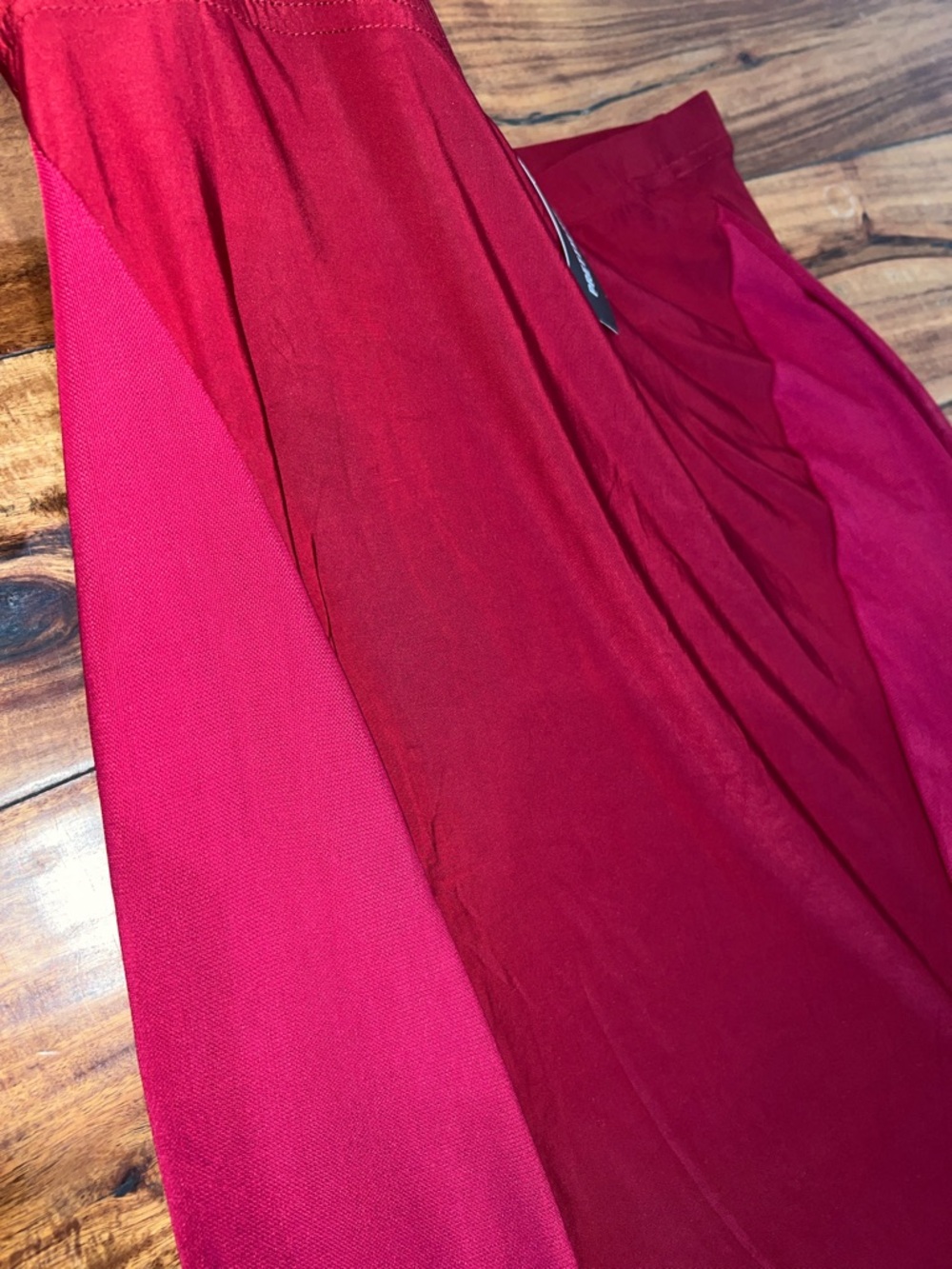 PrettyLittleThing Red Maxi Skirt - Picture 3 of 6